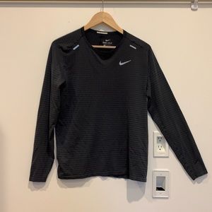 Men’s Nike running long sleeve running t shirt medium